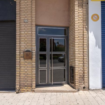 Apartamento Karnak En Zona Hospital - Universidad الباثيتي المظهر الخارجي الصورة